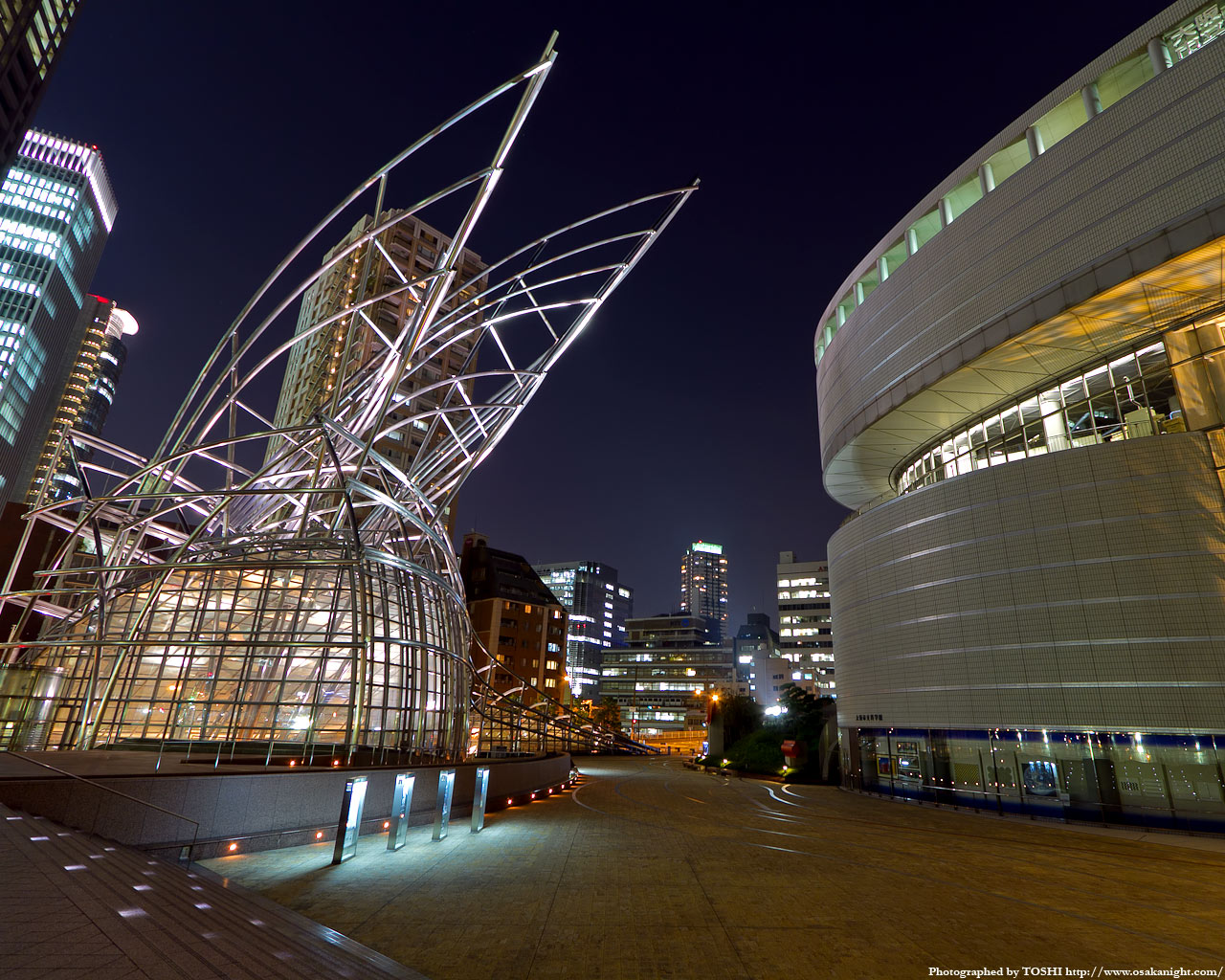 国立国際美術館と大阪市立科学館