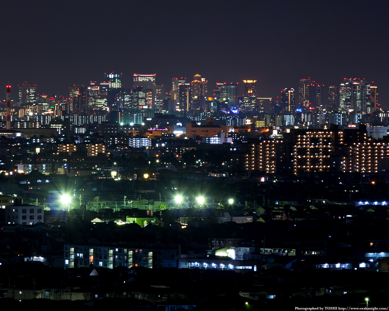 大阪都心の高層ビル群夜景2