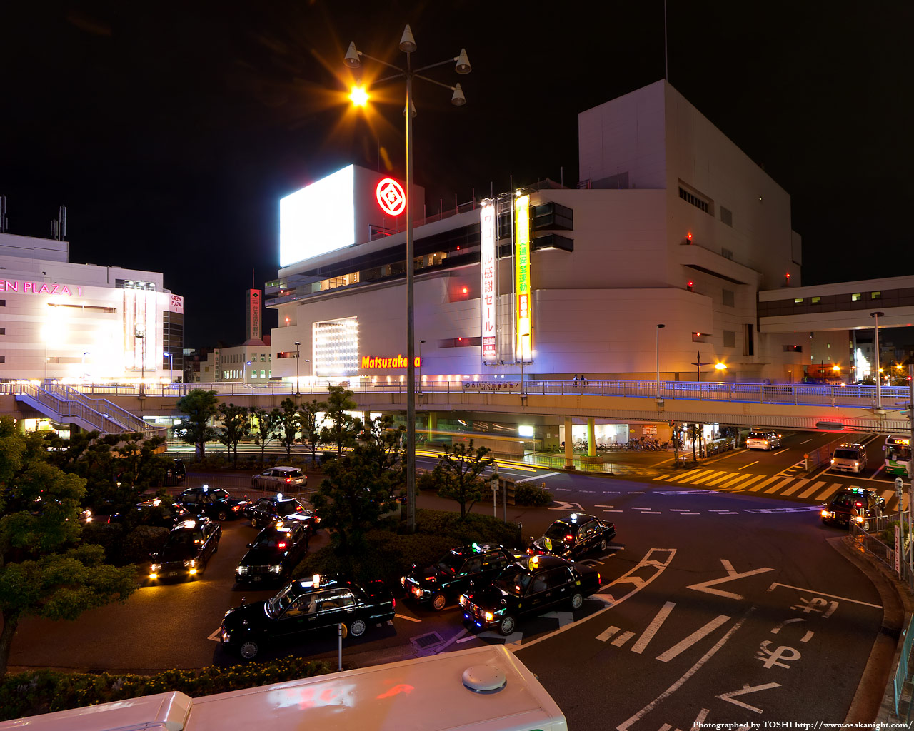 JR高槻駅前夜景2
